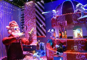 Clara Luciani During Christmas Opening At Galeries Lafayette - Paris