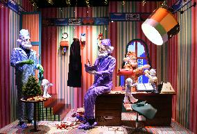 Clara Luciani During Christmas Opening At Galeries Lafayette - Paris