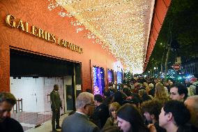 Clara Luciani During Christmas Opening At Galeries Lafayette - Paris