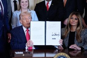 Donald Trump Signs Fostering the Future Executive Order - Washington