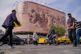 Tehran Displays Persian Empire Statue - Iran