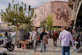 Tehran Displays Persian Empire Statue - Iran