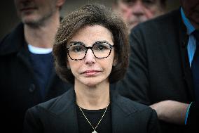 Celebration Marks 475 Years of Parisian Booksellers - France