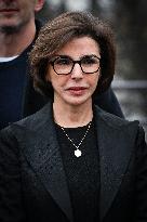 Celebration Marks 475 Years of Parisian Booksellers - France