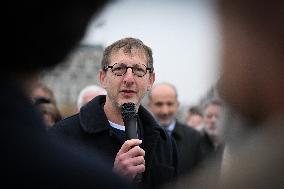 Celebration Marks 475 Years of Parisian Booksellers - France