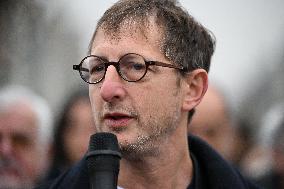 Celebration Marks 475 Years of Parisian Booksellers - France