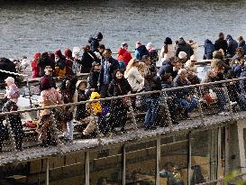 Atmosphere Around Louvres Museum Following Robbery - Paris