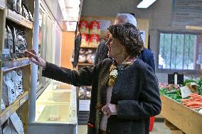 Annie Genevard Visits the Rhone Region - France