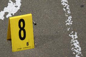 Illustrations Following Police Man Shooting Man Armed With Knife At Montparnasse Train Station - Paris