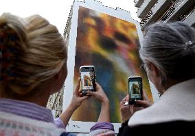 Mural Painting In Tribute To The Victims Of The 13 November Attacks - Paris