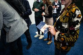 Book signing of Eric Zemmour - Bordeaux