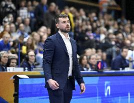 Koripallo: Suomi avaa kotipelinsä naisten EM-karsinnassa Vantaalla Ruotsia vastaan