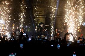 Champs Elysees Launches Christmas Lights NB