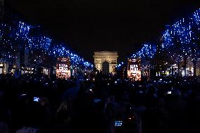 Champs Elysees Launches Christmas Lights NB