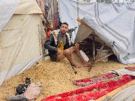 Weather Conditions Exacerbate Difficulties in Camps - Khan Yunis