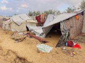 Weather Conditions Exacerbate Difficulties in Camps - Khan Yunis