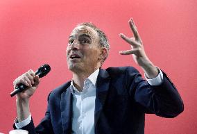 Meeting Of Bernard Cazeneuve For 2027 Presidential Election - Cergy-Pontoise