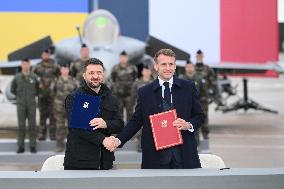 Volodymyr Zelensky Arrival Visit - Villacoublay