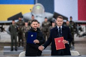 Volodymyr Zelensky Arrival Visit - Villacoublay