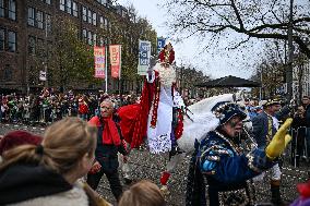 Massive Crowds Celebrate Sinterklaas Arrival - Amsterdam