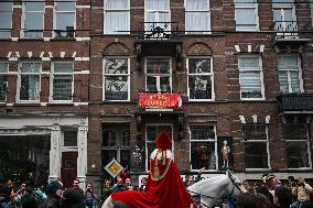 Massive Crowds Celebrate Sinterklaas Arrival - Amsterdam