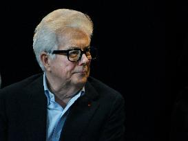 Ken Follett At Public Interview - Paris