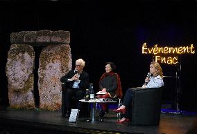 Ken Follett At Public Interview - Paris