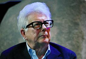 Ken Follett At Public Interview - Paris