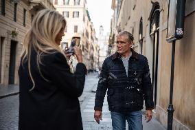 Dolph Lundgren Shopping - Milan