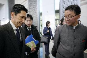 Japan, China senior officials hold talks