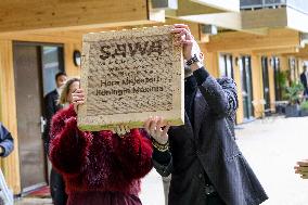 Queen Maxima Opens Circular Wooden Residential Building - Rotterdam