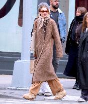 Gigi Hadid Out With Friends - NYC