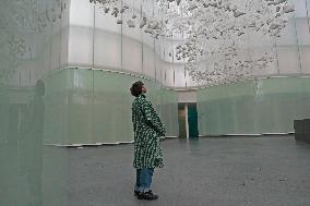 Chiharu Shiota's Art Installation Moment the Snow Melts at Mudec - Milan