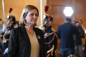 Questions To French Government Assembly - Paris