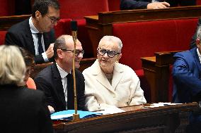 Questions To French Government Assembly - Paris