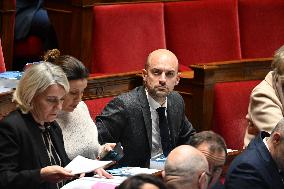 Questions To French Government Assembly - Paris