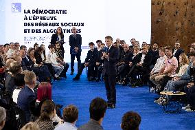 Macron Speaks to Readers of La Voix du Nord - Arras