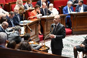 Questions To French Government Assembly - Paris