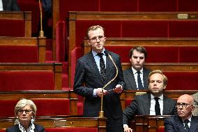 Questions To French Government Assembly - Paris