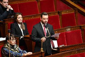 Questions To French Government Assembly - Paris