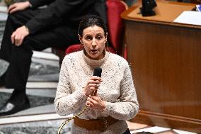 Questions To French Government Assembly - Paris