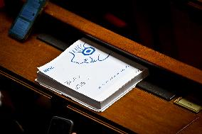 Questions To French Government Assembly - Paris