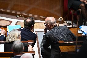 Questions To French Government Assembly - Paris