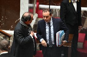 Questions To French Government Assembly - Paris