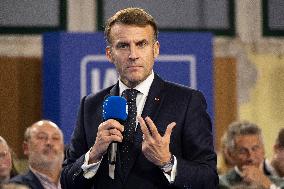 Macron Speaks to Readers of La Voix du Nord - Arras