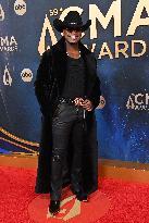 59th Annual CMA Awards - Arrivals