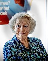 Princess Beatrix Visits Bonaire - Netherlands