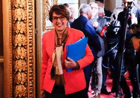 Questions to The Government - Paris