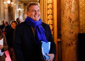 Questions to The Government - Paris