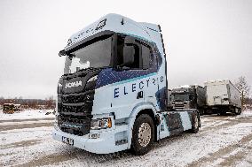 Electric truck